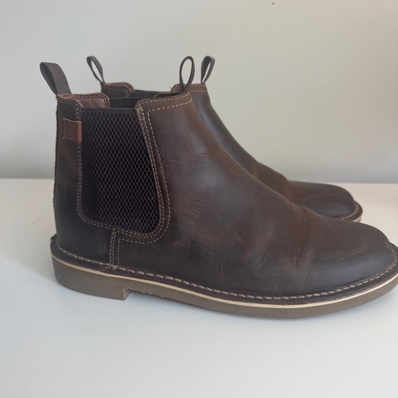 Clarks - Picture 3 of 7